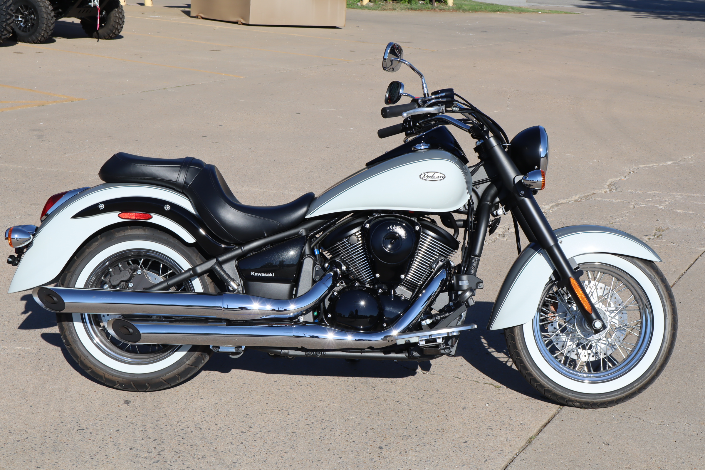 2024 Kawasaki Vulcan 900 Classic — photo 1 of 10