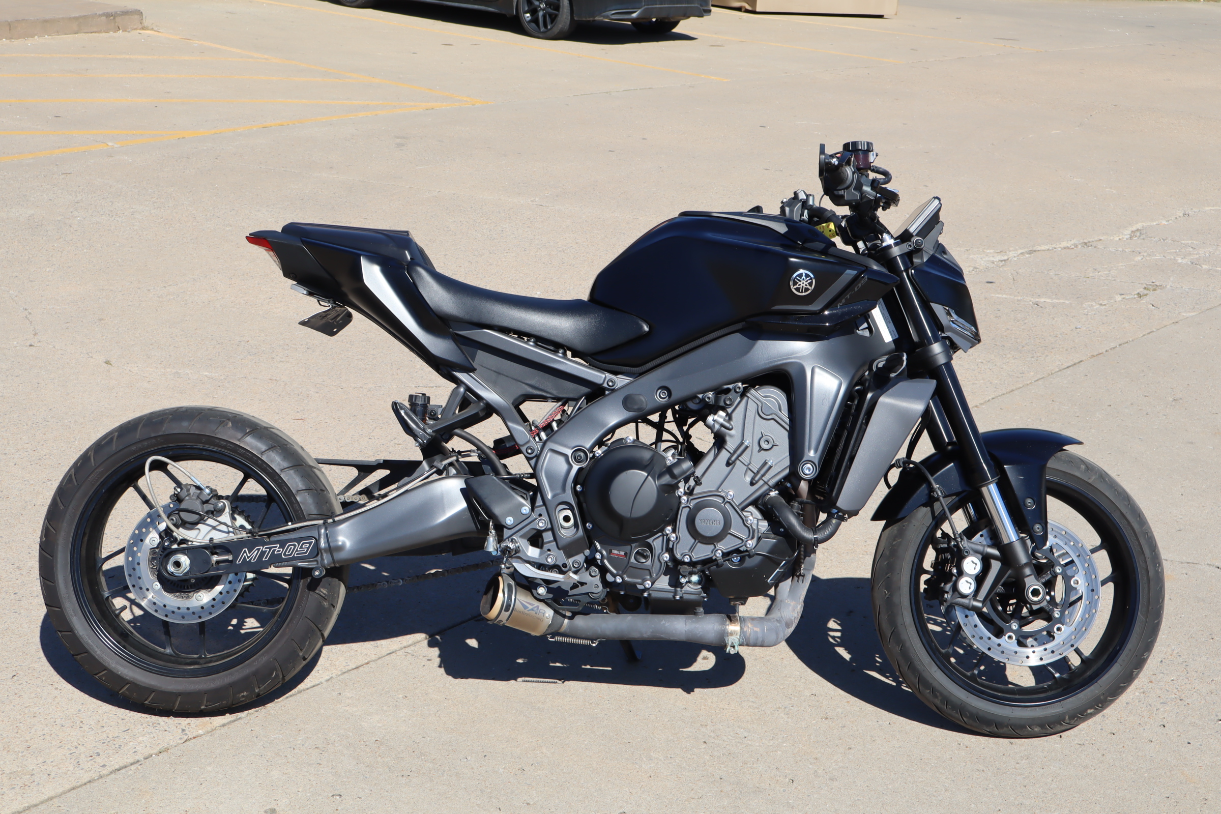2025 Yamaha MT-09 — photo 1 of 11