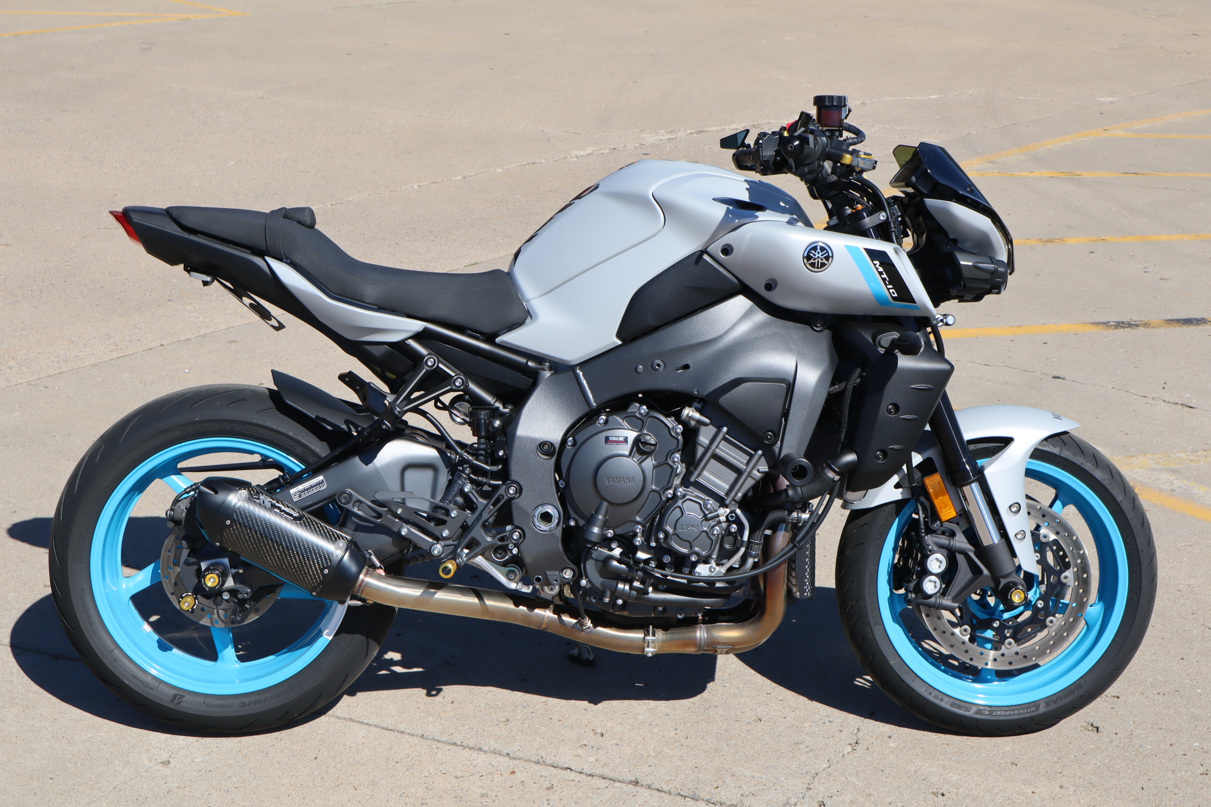 2025 Yamaha MT-10 — photo 1 of 13